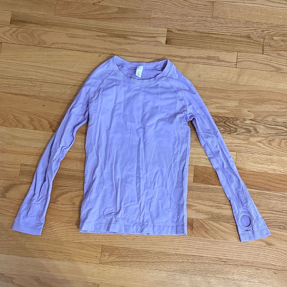 Women's Lavender Long Sleeve athletic Top